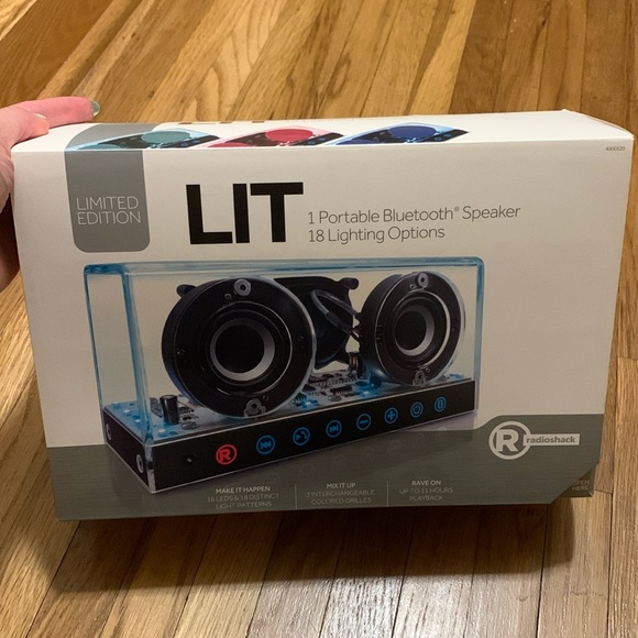 LIMITED EDITION- LIT Portable Light-Up Bluetooth Speaker Radio Shack - Picture 1 of 4